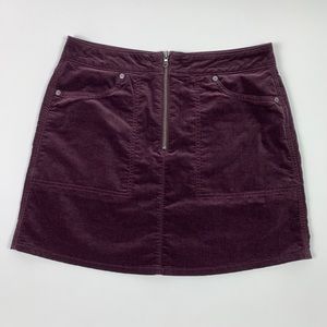 Calvin Klein Short Purple Velvet Skirt Size 31 Zip